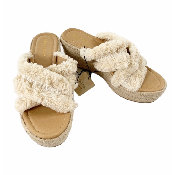 Altar'd State Shoes - Altard State Boho Wales Natural Wedge Sandal 8 NWT